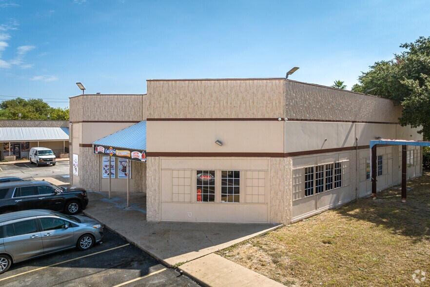 12222 St, Houston, TX 77099 For Lease