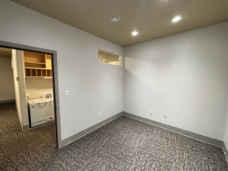 More Photos Of 1515-1535 Liberty St SE, Salem Medical For Lease