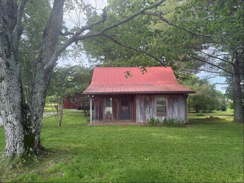 More Photos Of 4794 Murfreesboro Rd, Arrington Office For Lease