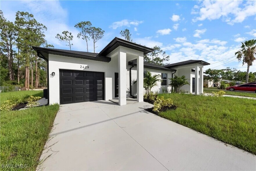 Primary Photo Of 2429-2431 Lola Ave, Lehigh Acres Apartments For Sale