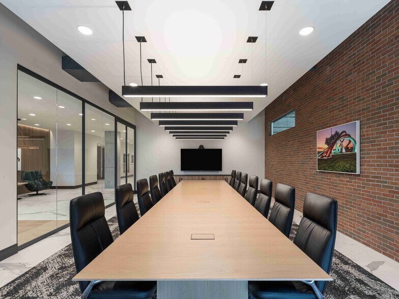 More Photos Of 222 N Detroit Ave, Tulsa Office For Lease