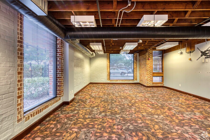 More Photos Of 100 3rd St S, Saint Petersburg Loft Creative Space For Lease