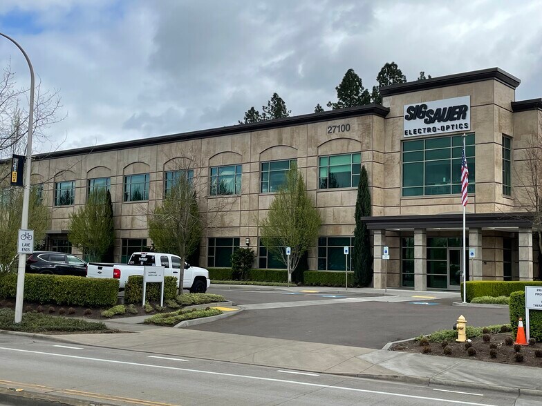 More Photos Of 27100 SW Parkway Ave, Wilsonville Light Distribution For Lease