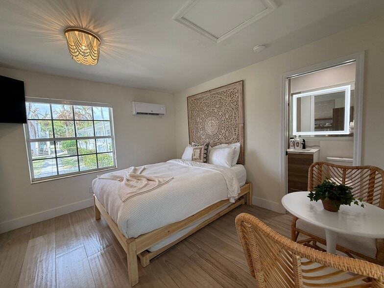 More Photos Of 2502 Tamarind Dr, Hutchinson Island Hotel For Sale