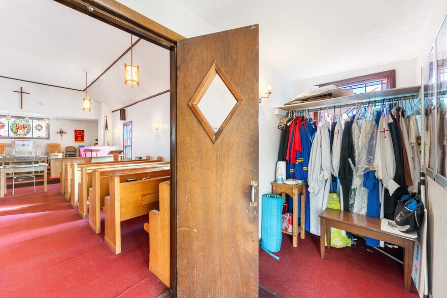 More Photos Of 900 E Baltimore Ave, Linden Specialty For Sale