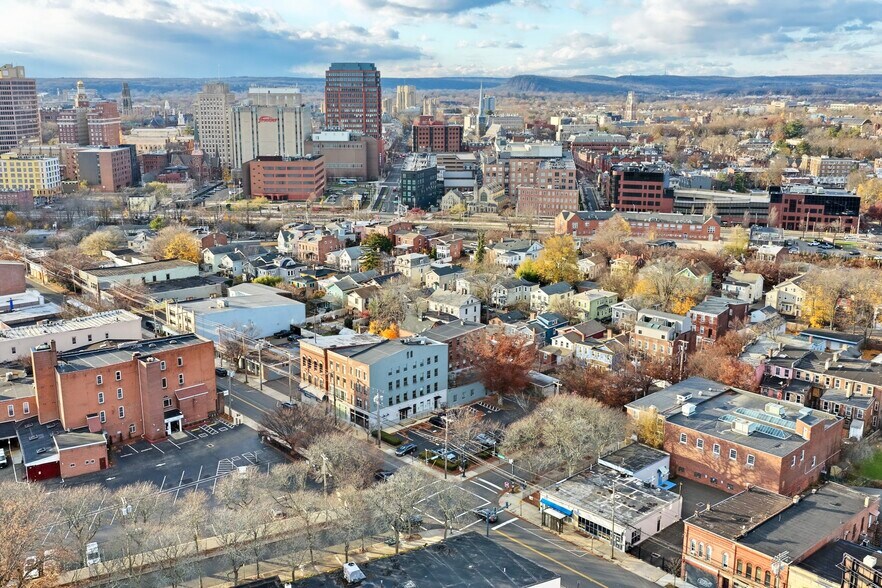 More Photos Of 817 Grand Ave, New Haven Freestanding For Lease