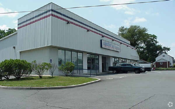Primary Photo Of 2990 US Highway 1, Lawrenceville Freestanding For Lease