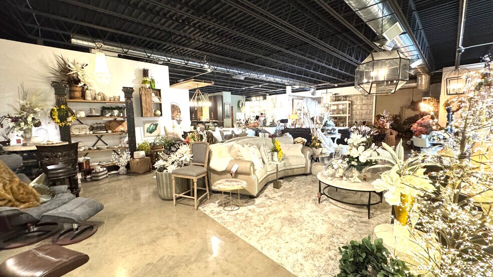 More Photos Of 11734-11740 South Ave, North Lima General Retail For Sale