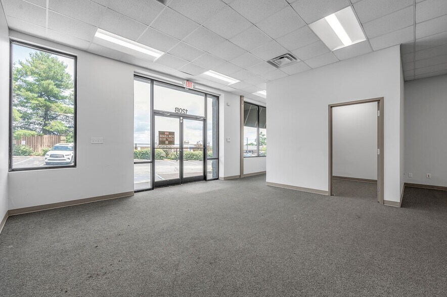 More Photos Of 100 Regency Point Path, Lexington Freestanding For Lease