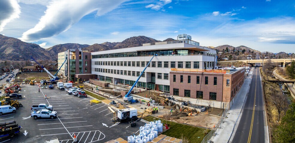 More Photos Of 800 Ford St, Golden Medical For Lease