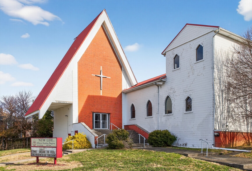 More Photos Of 205 Otter St, Danville Specialty For Sale