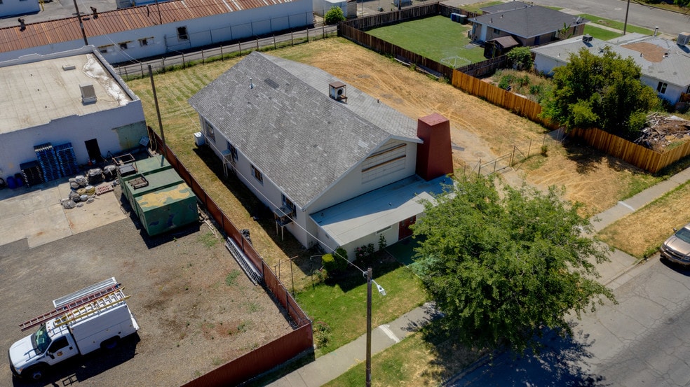 More Photos Of 332 W 8th St, Merced Religious Facility For Sale