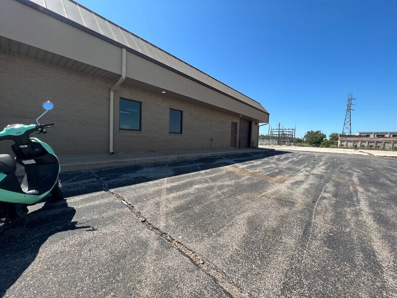 More Photos Of 103 E Gary Blvd, Clinton Medical For Sale