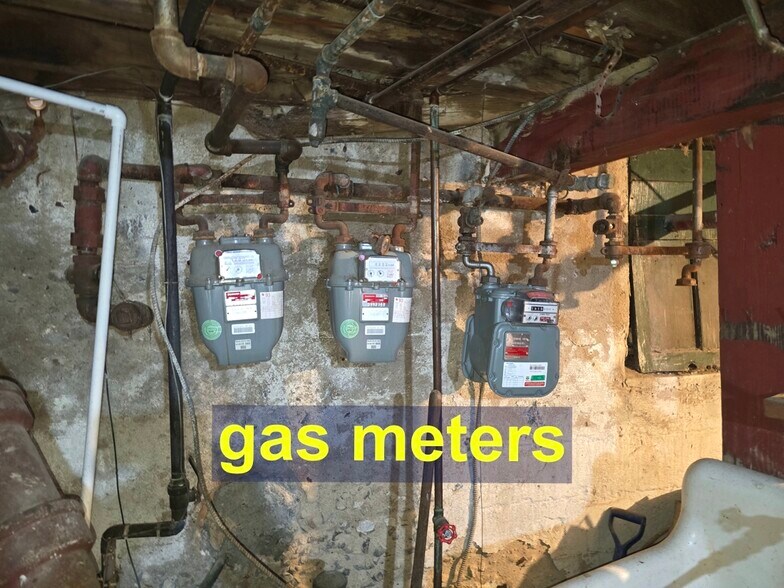 More Photos Of 92-18 Liberty Ave, Ozone Park Storefront Retail Residential For Sale