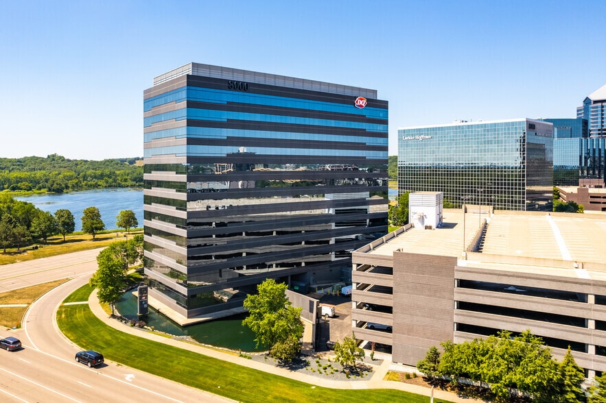 More Photos Of 8000-8500 Normandale Lake Blvd, Bloomington Unknown For Lease