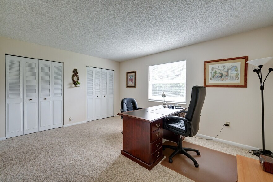 More Photos Of 604 SW 35th St, Palm City Apartments For Sale