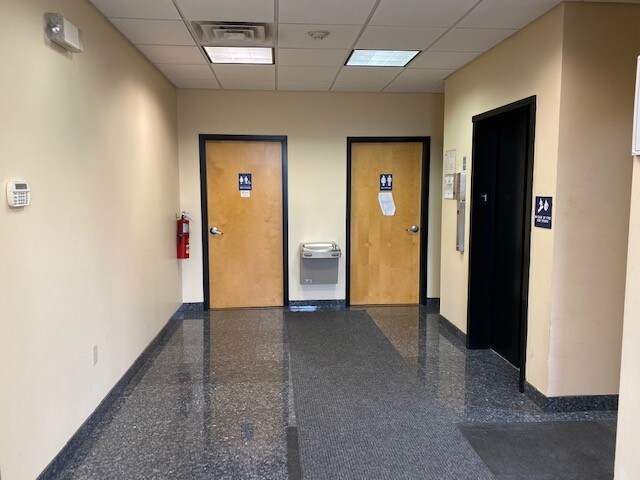 More Photos Of 670 Bergen Blvd, Ridgefield Medical For Sale