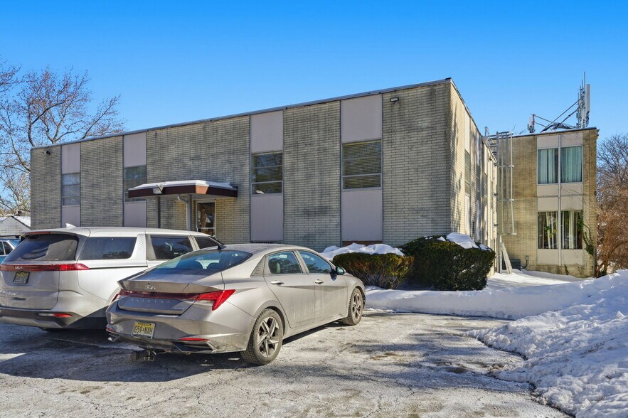 More Photos Of 299 Forest Ave, Paramus Office For Sale