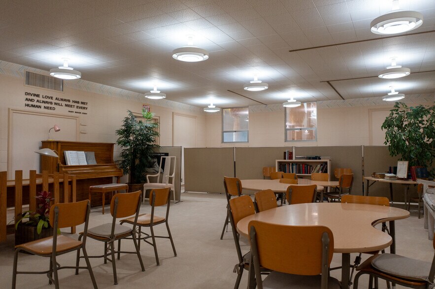 More Photos Of 605 S Riverside Dr, Palm Springs Religious Facility For Sale