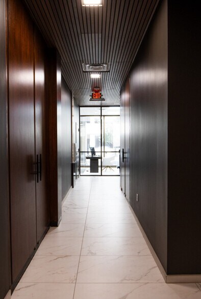 More Photos Of 320 Texas Ave, El Paso Office For Lease