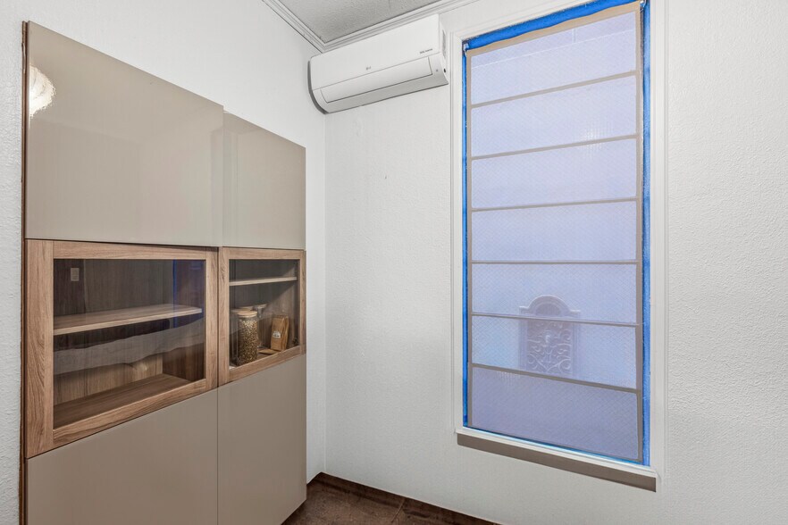 More Photos Of 3636 5th Ave, San Diego Office For Lease