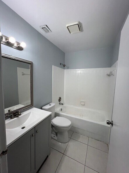 More Photos Of 17345-17355 Bush Rd, Jupiter Apartments For Sale