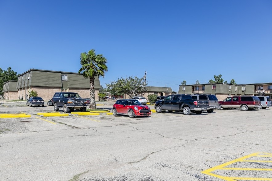 More Photos Of 1101 W Sherer St, Fort Stockton Apartments For Sale