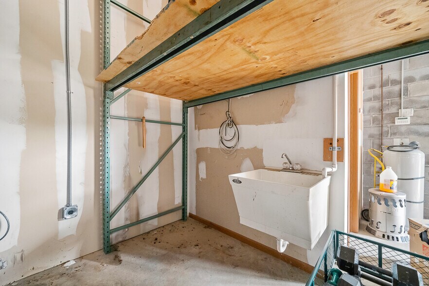 More Photos Of 1537 Chardon Rd, Euclid Industrial For Sale