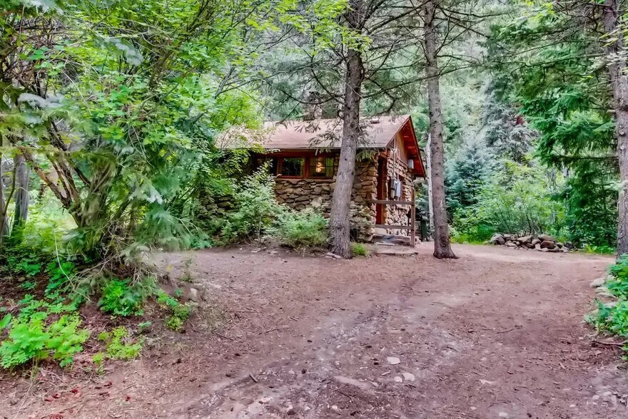 More Photos Of 3303 Chicago Creek Rd, Idaho Springs Hotel For Sale