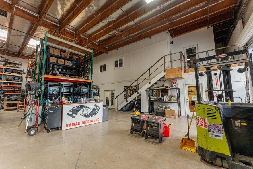 More Photos Of 99-1245 Halawa Valley St, Aiea Warehouse For Sale