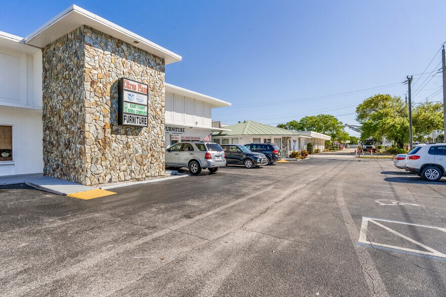 More Photos Of 1615 14th Ave, Vero Beach Medical For Sale