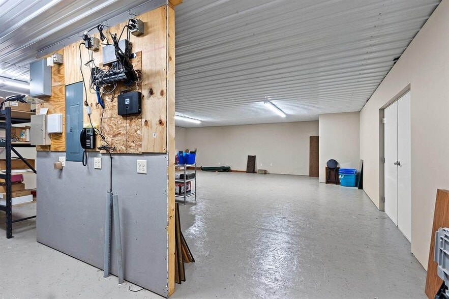 More Photos Of 4030 Champeau Rd, New Franken Warehouse For Sale