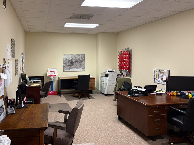 More Photos Of 9481 Industrial Center Dr, Ladson Flex For Lease