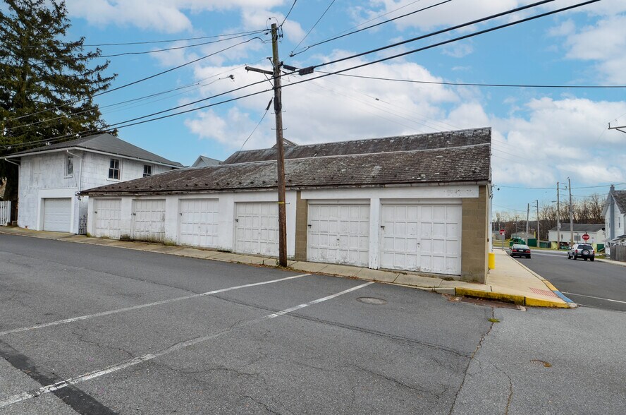 More Photos Of 435 W Main St, Pen Argyl Apartments For Sale
