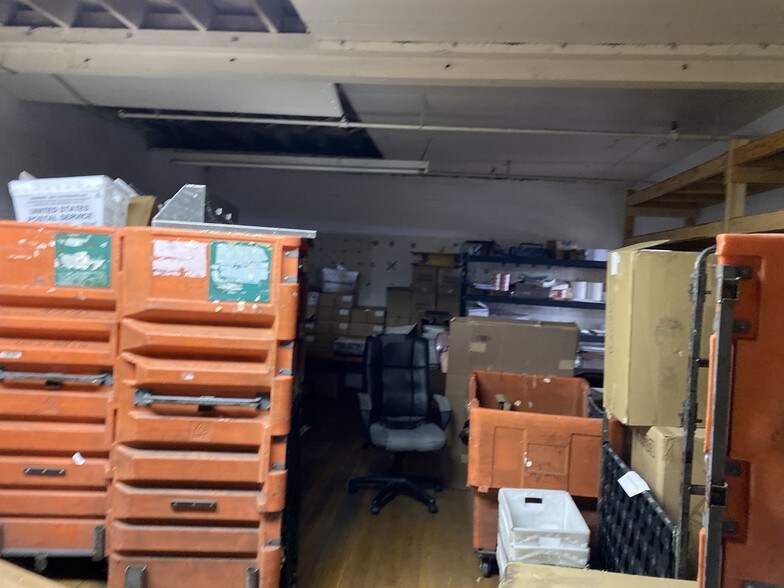 More Photos Of 181 S Whitfield St, Nazareth Office Residential For Sale