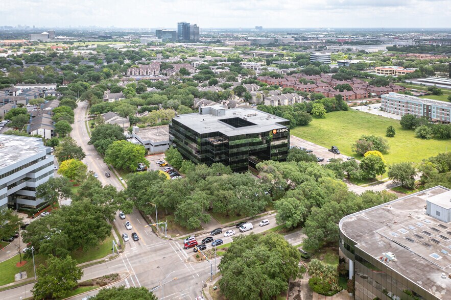 More Photos Of 2901 Wilcrest Dr, Houston Office For Lease