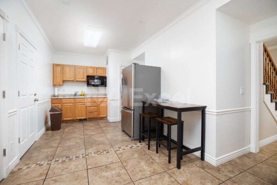 More Photos Of 214-216 N Orem Blvd, Orem Loft Creative Space For Lease