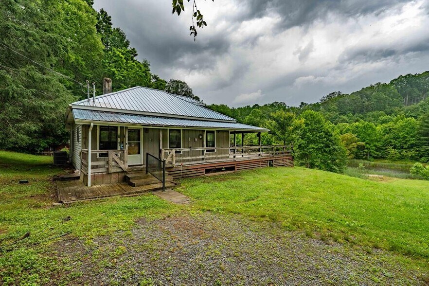 More Photos Of 306 Bear Branch rd, Roan Mountain Land For Sale