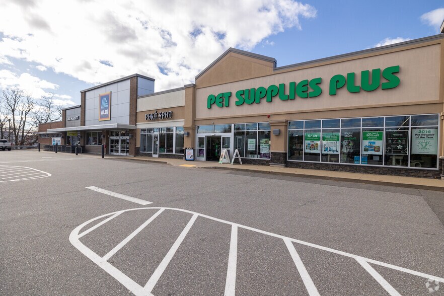 More Photos Of 270 Amherst St, Nashua Freestanding For Lease