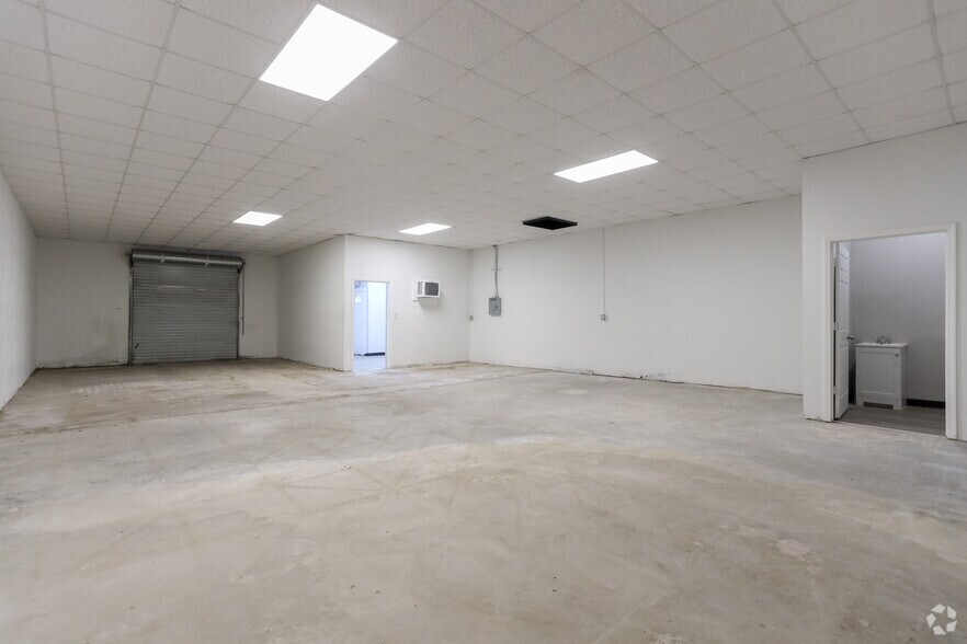 More Photos Of 7330 Rampart St, Houston Unknown For Lease