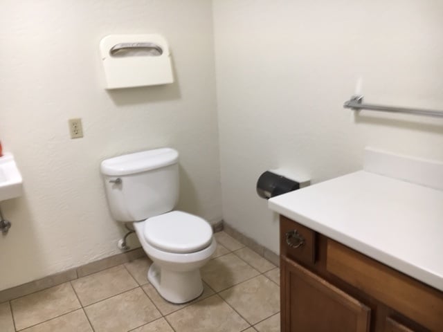 More Photos Of 380 Swift Ave, South San Francisco Warehouse For Lease