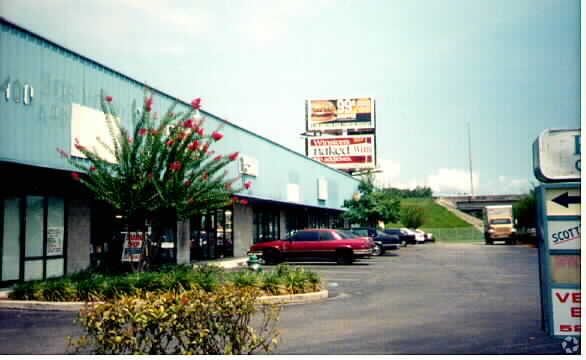 More Photos Of 400 N Pine Hills Rd, Orlando Unknown For Lease