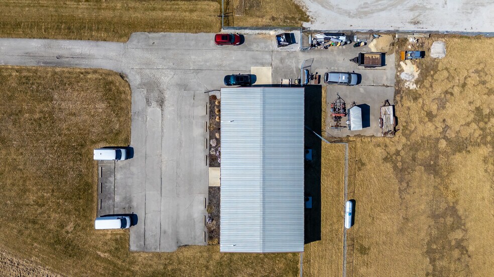 More Photos Of 1932 Bealer Dr, Marion General Retail For Sale