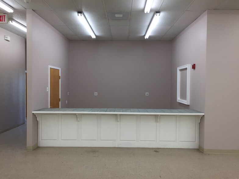 More Photos Of 6413 Johnston St, Lafayette Storefront For Lease