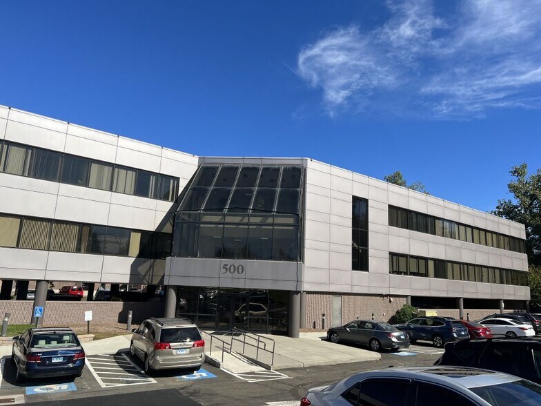More Photos Of 500 E Main St, Branford Medical For Lease