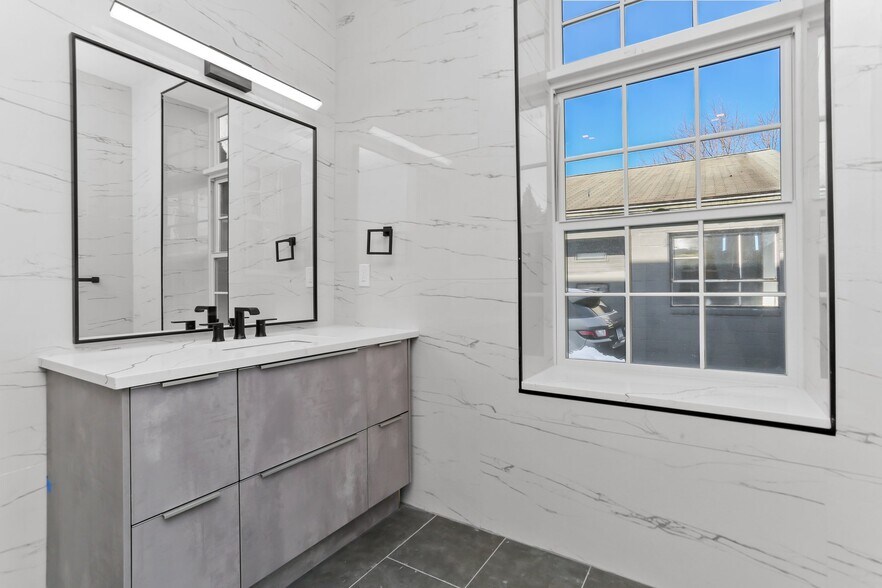 More Photos Of 63 Church St, Greenwich Apartments For Sale