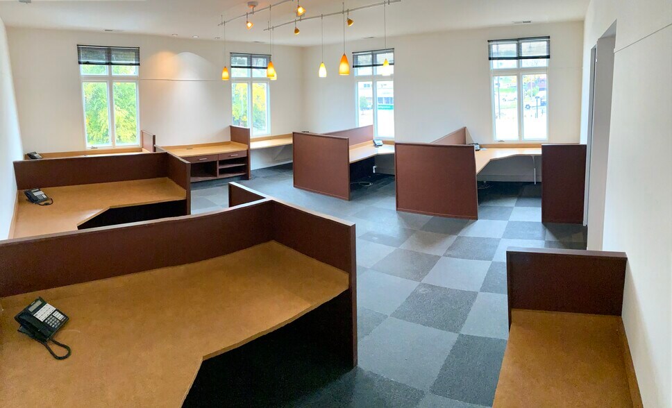 More Photos Of 1005 S 76th Ave, Omaha Medical For Lease