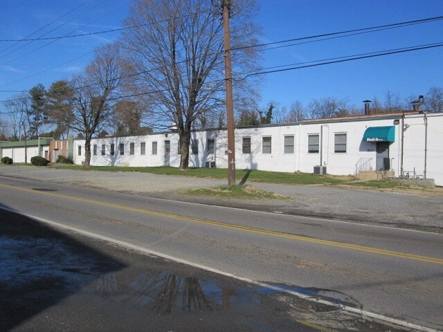 More Photos Of 3125 Salem Tpke NW, Roanoke Warehouse For Lease