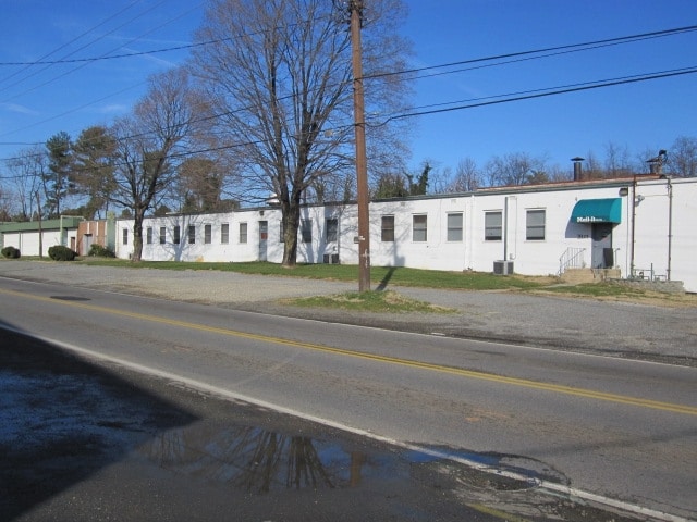 More Photos Of 3125 Salem Tpke NW, Roanoke Warehouse For Sale