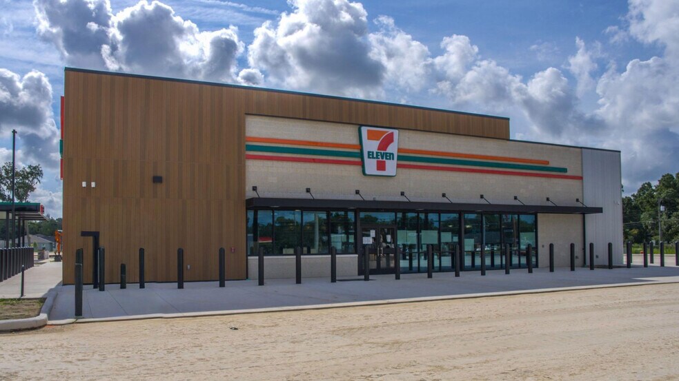 Primary Photo Of 1125 Wilder Rd, Lakeland Service Station For Sale
